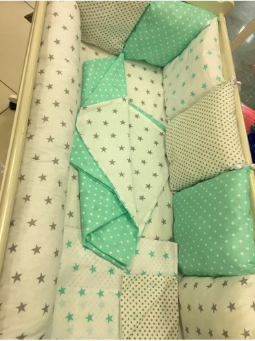 Комплект постельного белья в кроватку с валиком